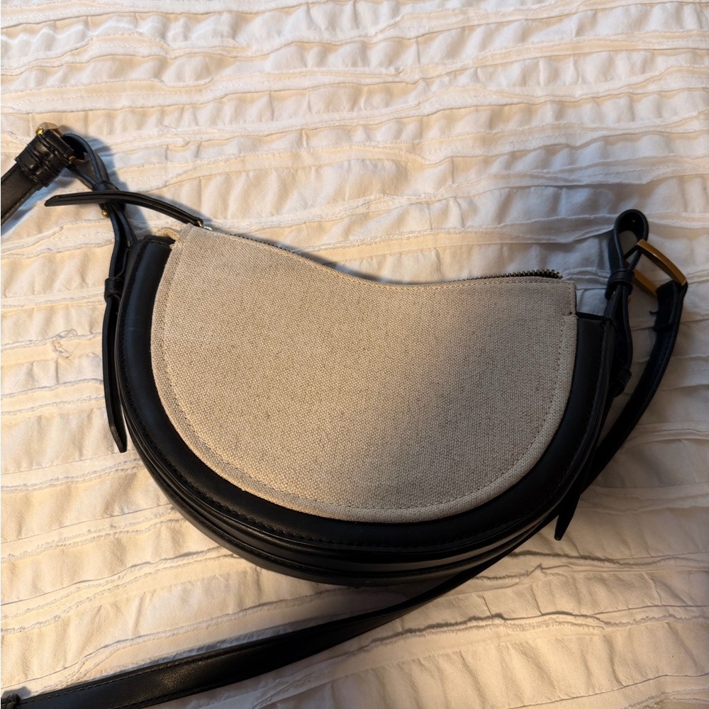 Elegant Black and Cream Women's Bag